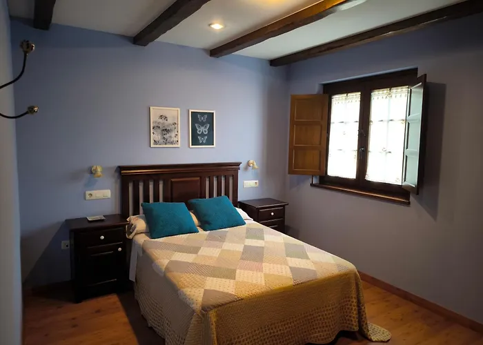 Rurales Casa Pachona * Puerto de Vega