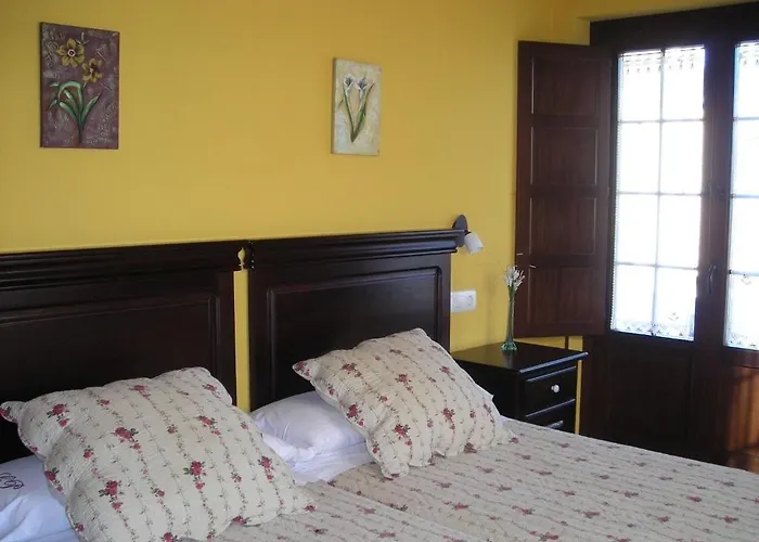 Rurales Casa Pachona * Puerto de Vega